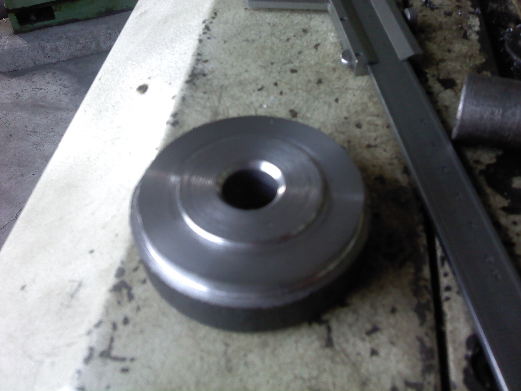 CNC lathe facing and turning a ring gear blank, single-point cutting the side face