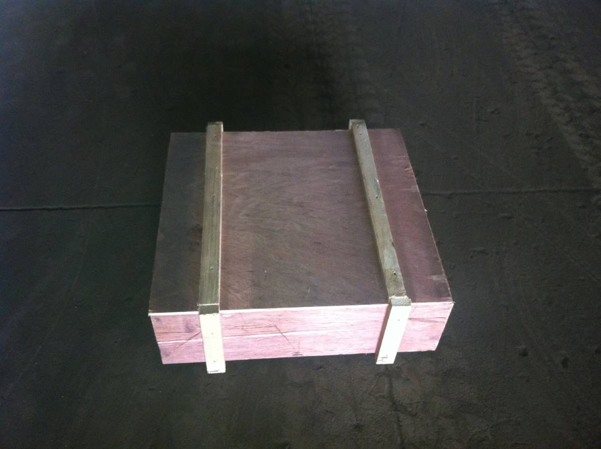 Export packing, sealed wooden crate for castings